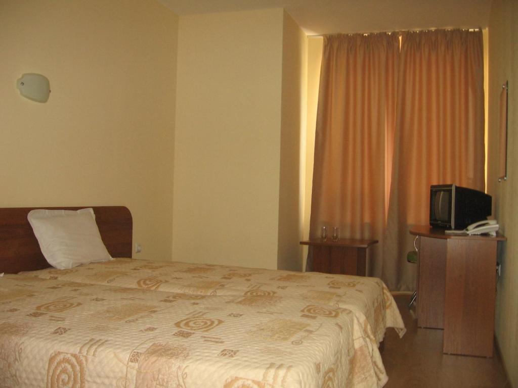 Elica Hotel 3*